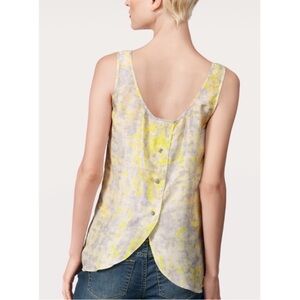 CAbi 811 100% Silk‎ Tank Top Women’s Small Yellow Whisper Button Back Floral
